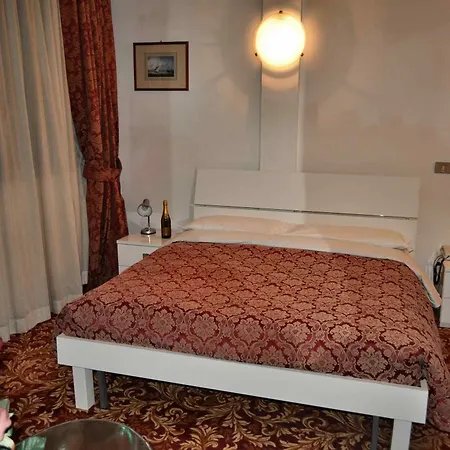Giulietta E Romeo Hotell 3*